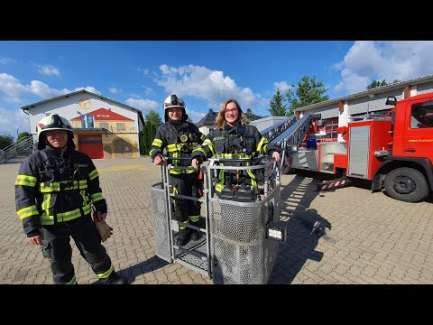 112 Retter in der Not - Die gläserne Stadt zu Besuch bei der Feuerwehr