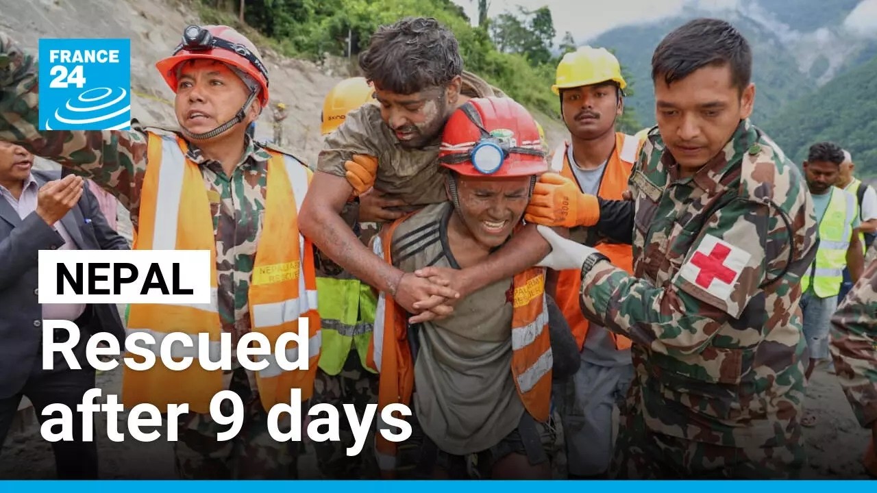 Two trapped workers rescued from mud-clogged tunnel 9 days after Nepal floods • FRANCE 24 English