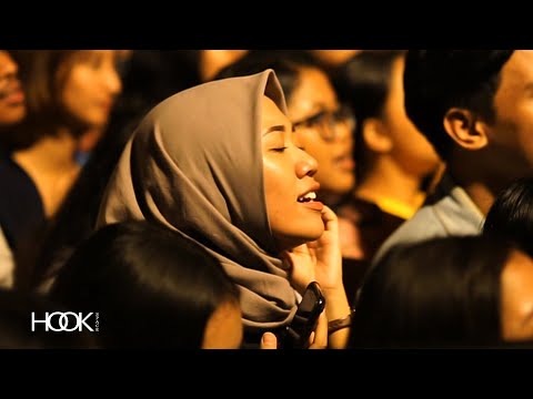 Kunto Aji - Pilu Membiru (Live at Psychofest 2019)