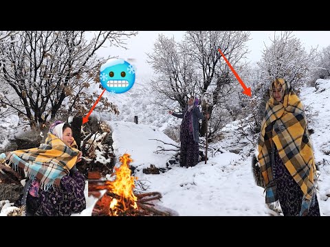 Snowy Cliffs: Rescue of a mother and her sons in a severe snowstorm and blizzard by the operator🥶🌨️⛄