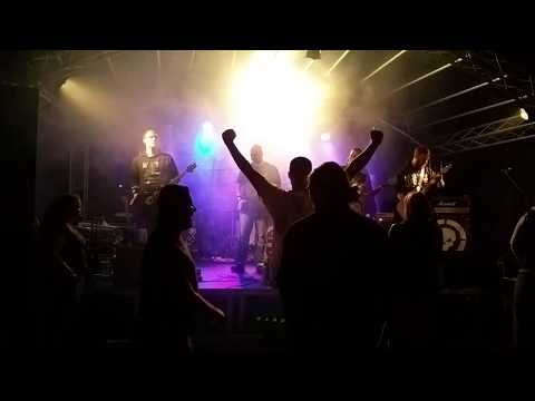 Falling Bricks - "Hypocrisy" live Schweicheln Rock City 2017