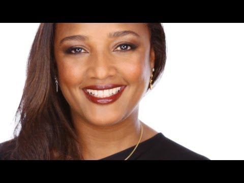 Gorgeous Smokey Eye With Glossy Lips Tutorial