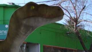 preview picture of video 'Dinosaurios en Uruguay... Caminando por las calles de Treinta y Tres'