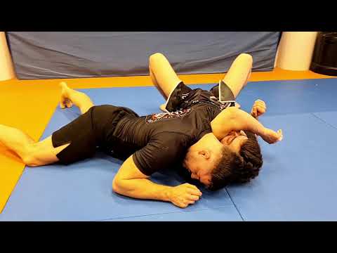 Arm Triangle Choke from Mount - ArmTriangle Kata Gatame BJJ Grappling Judo Basics for MMA