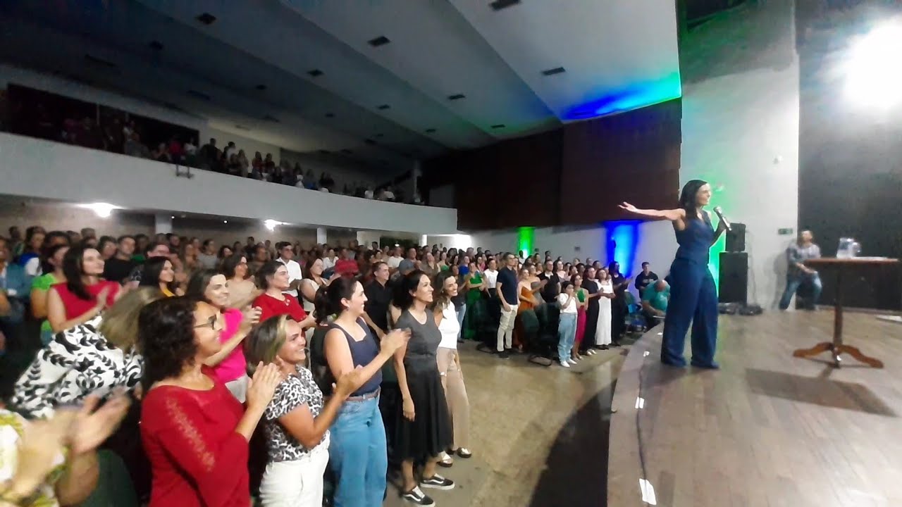 Cíntia Chagas brilha na Feira do Empreendedorismo de João Monlevade