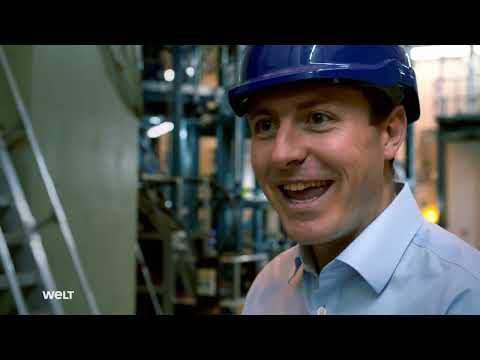 Strip the Cosmos: Supernovae und Schwarze Witwen Doku (2017)