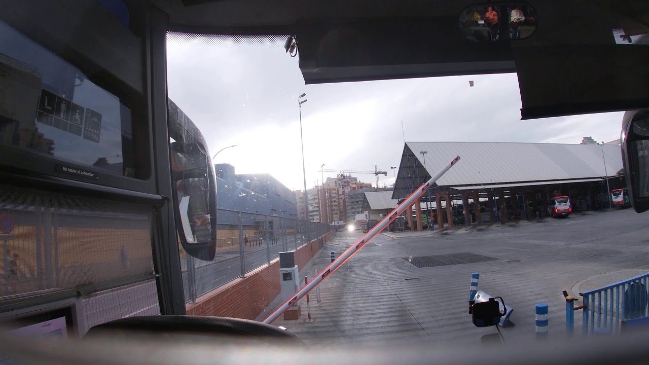 ?????? ??? ???? ????? ???????? ????? ???? ???? entrando a la ESTACIÓN DE AUTOBUSES DE MÁLAGA