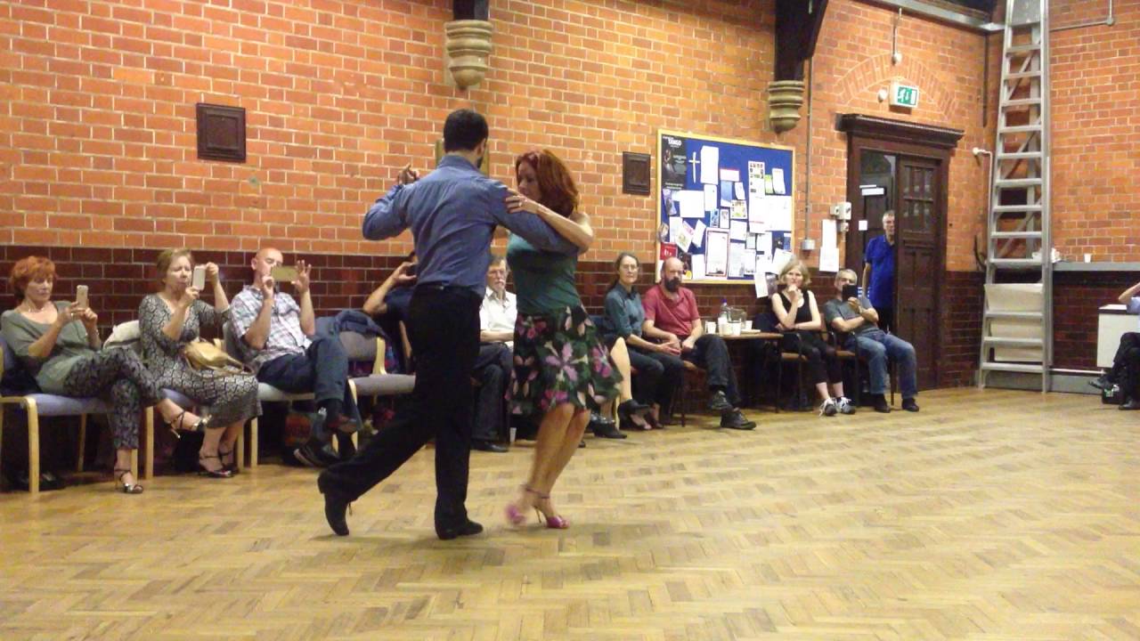 Cristian Petitto &  Alexandra Wood - dynamic changes of direction with boleos for the follower