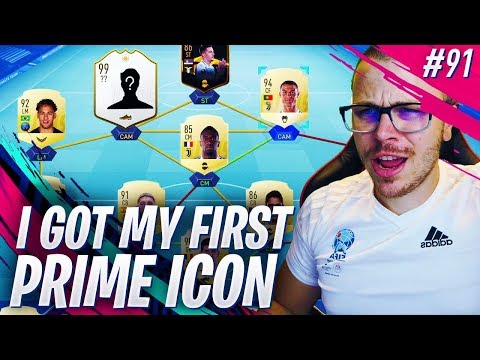 FIFA 19 I GOT MY FIRST AMAZING ICON ON LOAN FOR FUT CHAMPIONS TO REACH TOP 100 IN THE WORLD!
