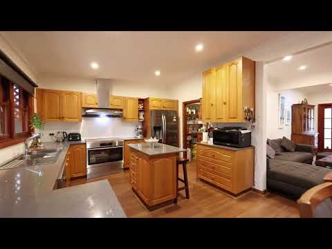 29 Clarence Street, Macquarie Fields, NSW 2564, 4 રૂમ, 2 બાથરૂમ, House