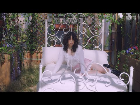 Alicia Creti – Guilt Trip [Official]