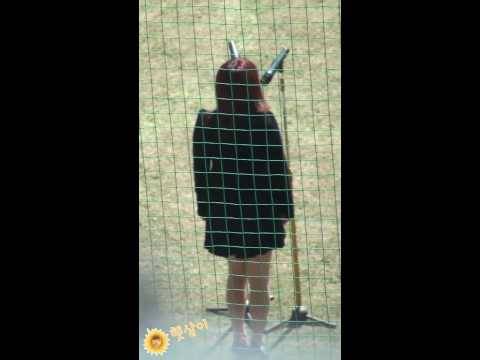 [Fancam] 100328 Taeyeon SNSD - Korean National Anthem@Pro Baseball Opening Game