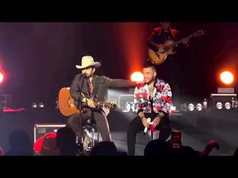 Maravillosa noche con Joss Favela y Jessi Uribe en #Chicago 🤠🎸✍🏻🎶 #TeHubierasIdoAntes