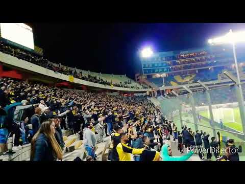 "Hinchada De Peñarol Vs. Atl. Paranaense / Conmebol Sudamericana 2018 / Campeon Del Siglo" Barra: Barra Amsterdam • Club: Peñarol