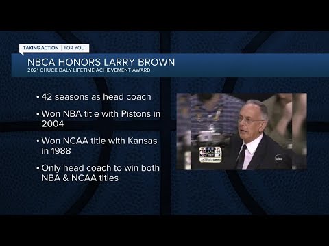Larry Brown receives Chuck Daly Lifetime Achievement Award