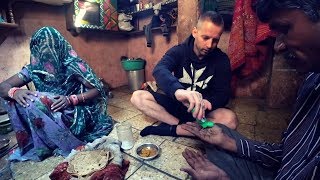 I had dinner in Ahmedabad's Hollywood Slum 🇮🇳