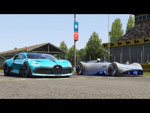 Mercedes-Benz Vision EQ Silver Arrow vs Bugatti Divo at Monza Full Course