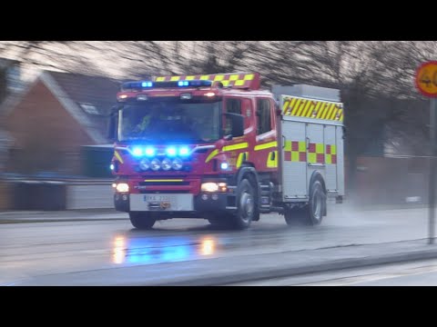 (Utryckning) Police 1 62-9200, Firetruck 2 62-1020 responding to a traffic accident [SE | 2.16]