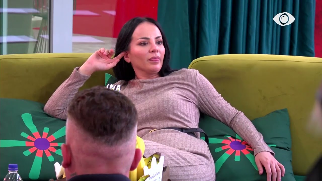 “Me Meritonin puthesh çdo natë”/ Sara -Ilnisës: Gati të veshësh fustan për…