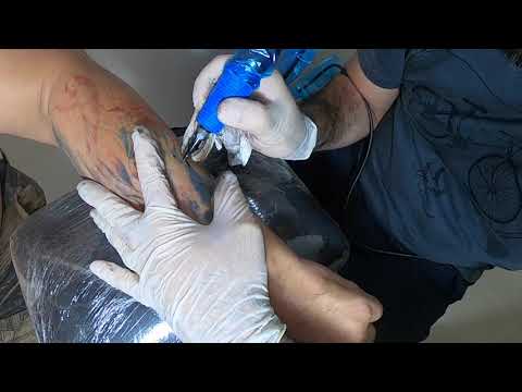 time lapse Tattoo Lobo.