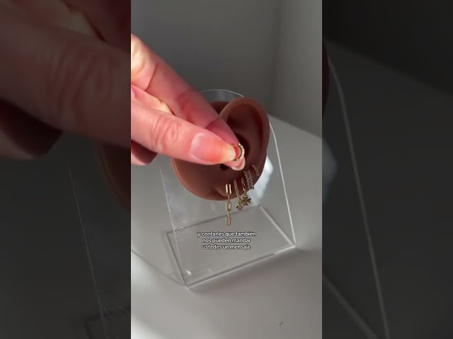 Vídeo relacionado con Boland - 64575 - Pendientes de rubí para disfraces, clips para las orejas, bisutería, accesorios para carnaval y fiestas temáticas