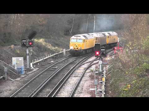 (HD) Network Rails 57303,301,312 Storm Past Strawberry Hill Tunnel With Extreme Thrash & Horns! 0Z57
