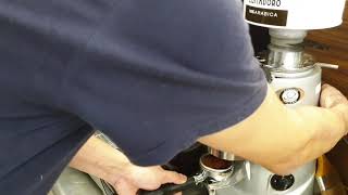 [義式] 原廠單份濾杯的設計是雙份一半嗎？