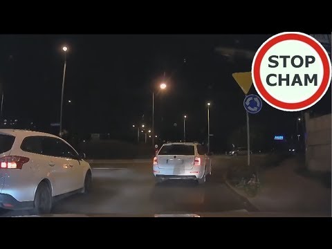  Zjazd z ronda a pierwszeństwo 