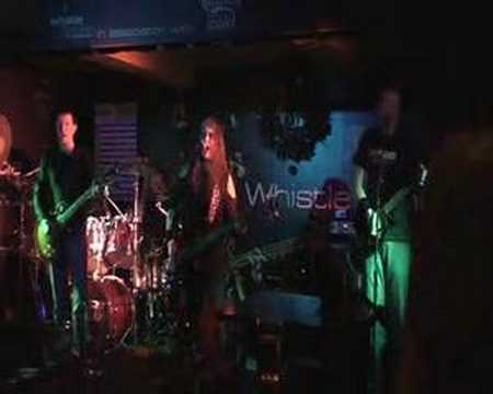 Alma Fiera - Highway to Hell live at Whistlebinkies