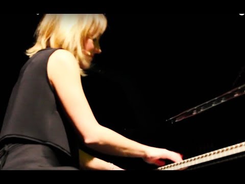 Creatividad en la revolución digital | Ariadna Castellanos | TEDxTorrelodones