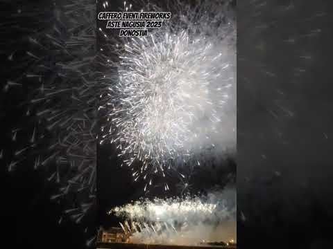 Macarrada final a cargo de Caffero Event Fireworks.