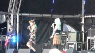 Fuzzbox Love Is The Slug  Kerrangfest 2010