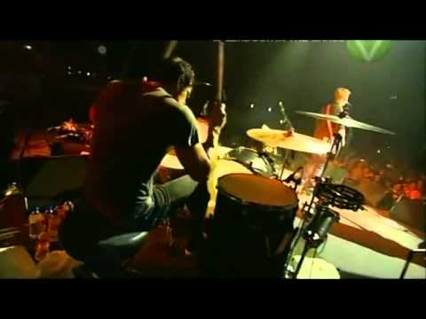 Queens of the Stone Age - Everybody Knows That You're Insane (LIVE 2005)