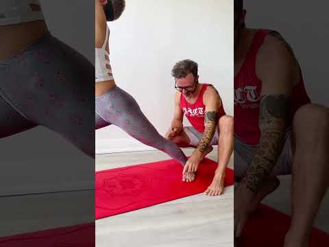 Alignment in Virabhadrasana A / Warrior 1