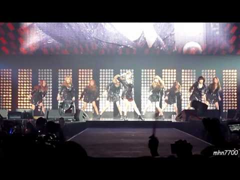 [HD fancam ] 110610 SNSD - Run Devil Run @ SMTown Paris