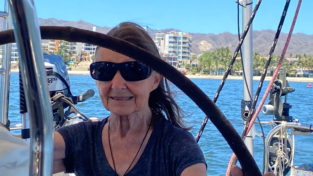 A lively sail across Banderas Bay