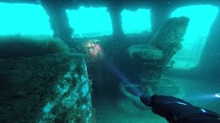 Wreck Dive at HMAS Adelaide