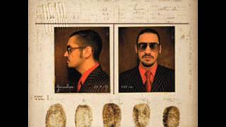 Dead Combo - Um Homem Atravessa Lisboa Na Sua Querida Bicicleta