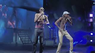 Snoop Dogg and Wiz Khalifa Kush Ups The High Road Tour Chicago 2016 1080p Live stage burn fire