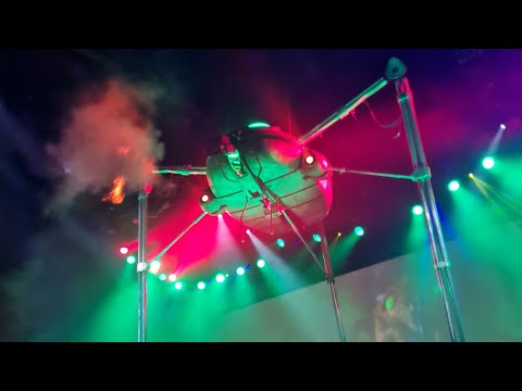 The Artilleryman & The Fighting Machine Jeff Wayne's The War Of The Worlds Live London o2 Arena 2022