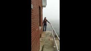 preview picture of video 'Rockland, ME Breakwater Lighthouse Fog Horn'