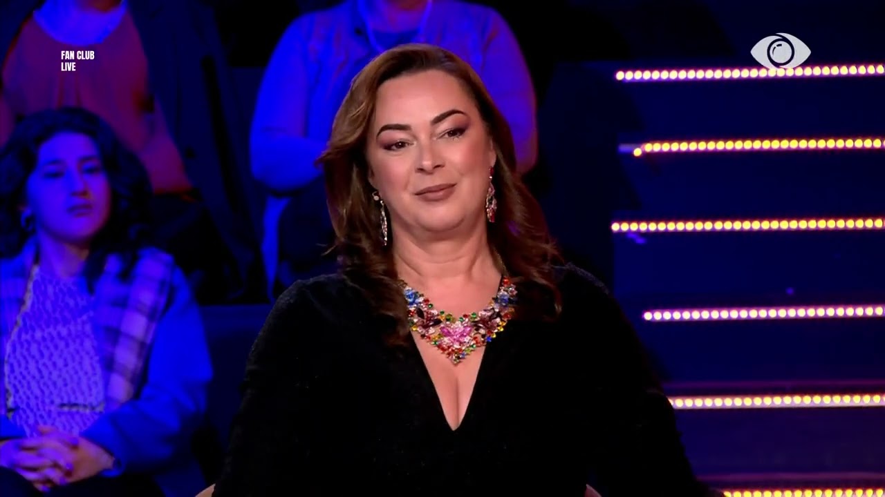 A do merret njeri me moralin e saj? -Julia Ilirjani i kundërpërgjigjet Sara Gjordenit! -Fan Club