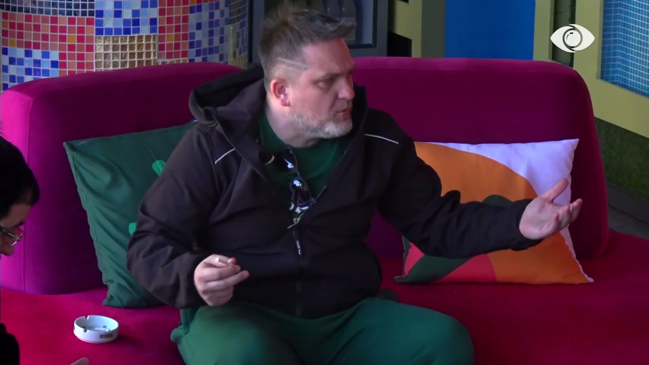 Nuk na detyron sesi flasim, debat Juli-Ledjona: Unë them çfarë dua - Big Brother Albania VIP 3