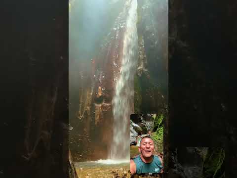 Cascada el Ojo del fantasma en el cantón Penipe Chimborazo en #milindoecuador #turismoecuador