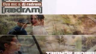 Fiva MC & DJ Radrum ft. Esther - Distanz
