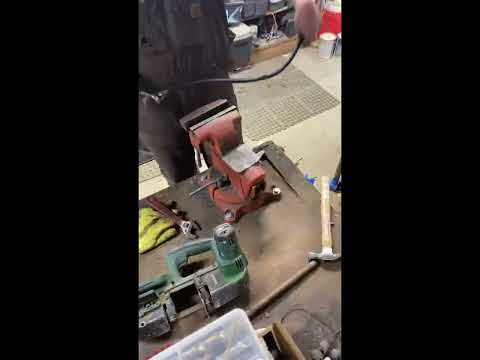 Fixing a hydraulic hose that blew on my snowplow #HandsomeOrHandy #Handyman #SnowRemoval #WinterFun