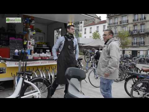 Le triporteur, l'atelier de réparation de vélos itinérant