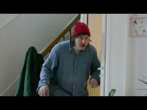 Maxwell Farrington - Have You Filled The Fridge and Stockings, Dear ? [official video]