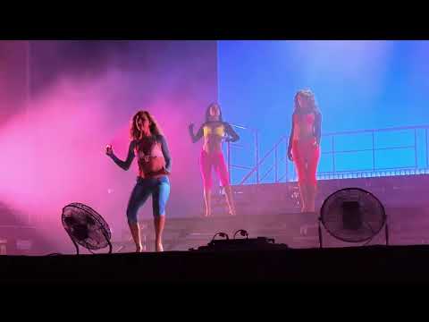 Addison Rae Beyond The Valley Performance Night 2