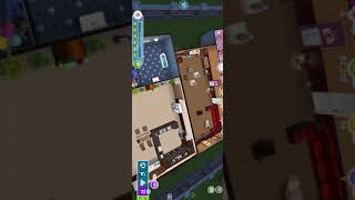 The Sims FreePlay- Create A Feature Wall